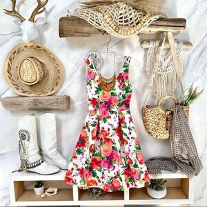 Beautiful floral Boho Dress w country/prairie vibe